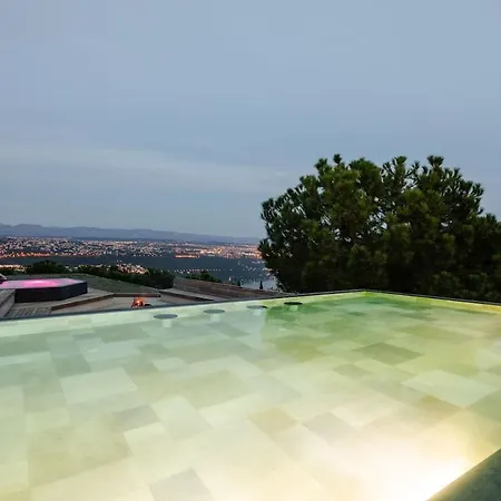 Spectacular View Private Pool Matulji