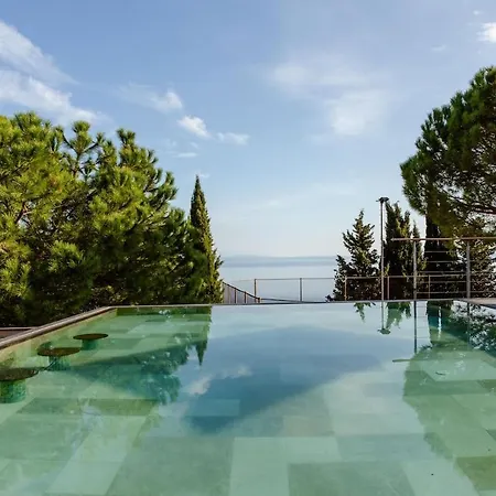 Spectacular View Private Pool Feriehus Matulji