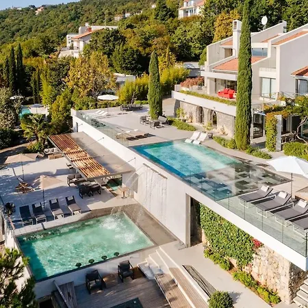 بيت للعطل Spectacular View Private Pool